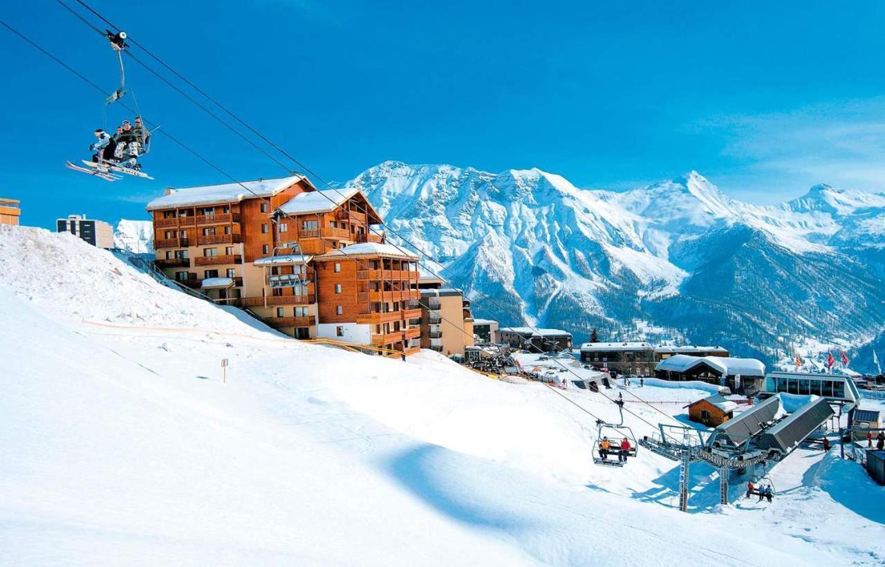Au Pied Des Pistes Avec Piscine Apartment *