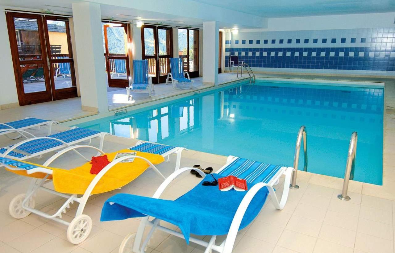 Au Pied Des Pistes Avec Piscine Apartment *