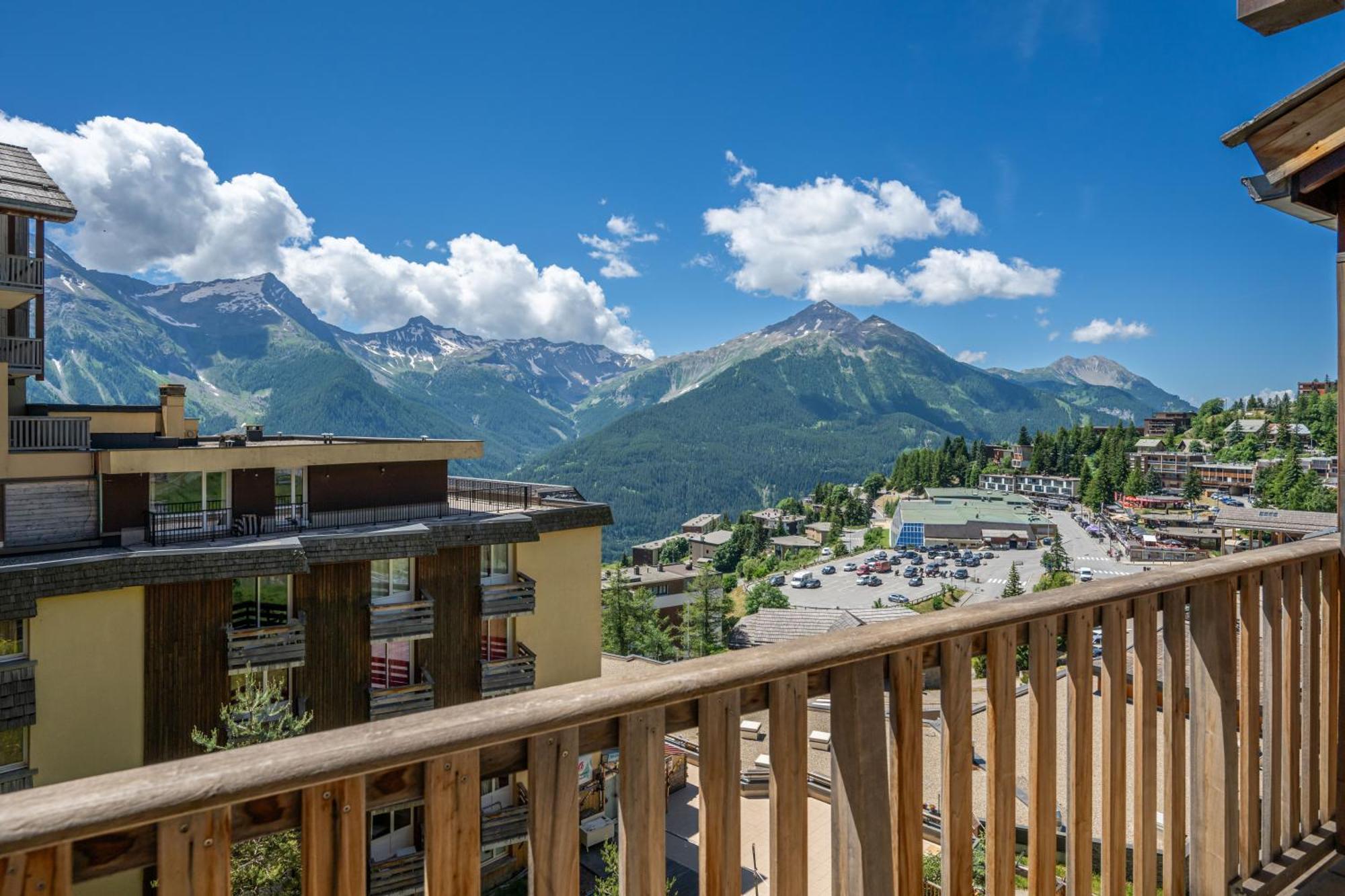 Au Pied Des Pistes Avec Piscine Apartment